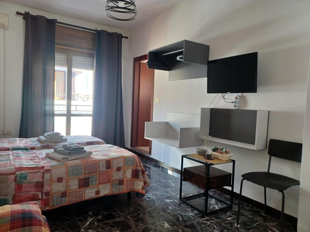 B&B Cardedu Luaran gambar