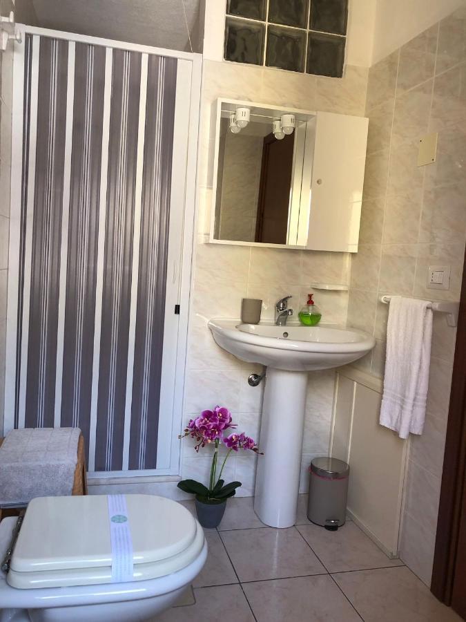 B&B Cardedu Luaran gambar